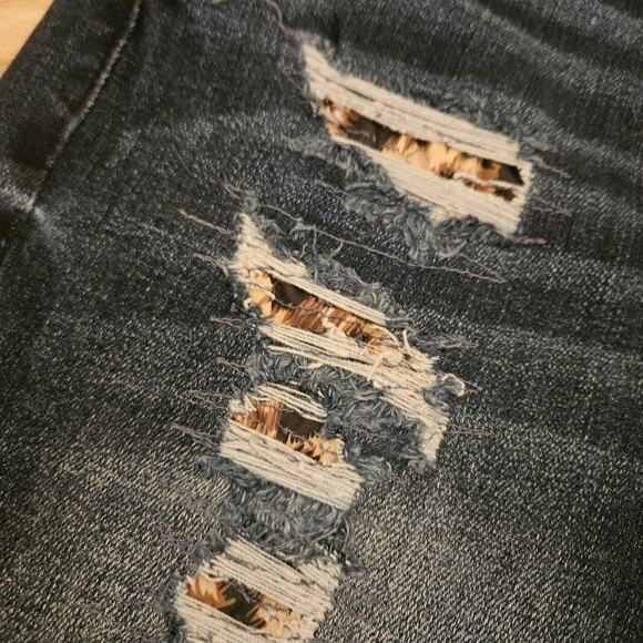 NEW KanCan Skinny Stretch Jeans Dark Blue Wash Distressed High Rise Size 11/29 - Picture 3 of 10